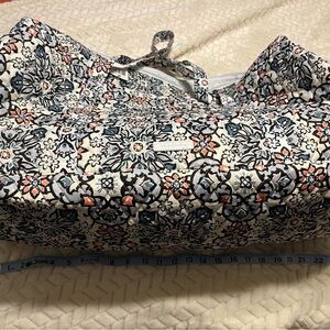 Vera Bradley Large Traveler Duffel  Lisbon Medallion New with tags 2 end pockets